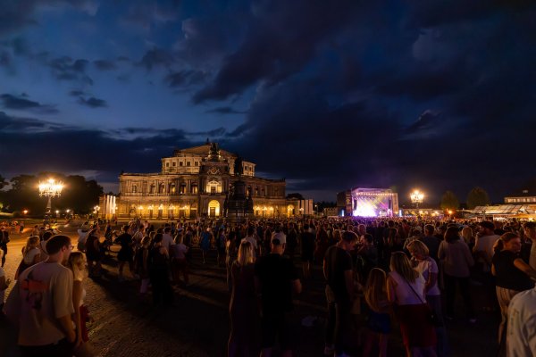 Stadtfest Dresden CANALETTO auf dem Theaterplatz